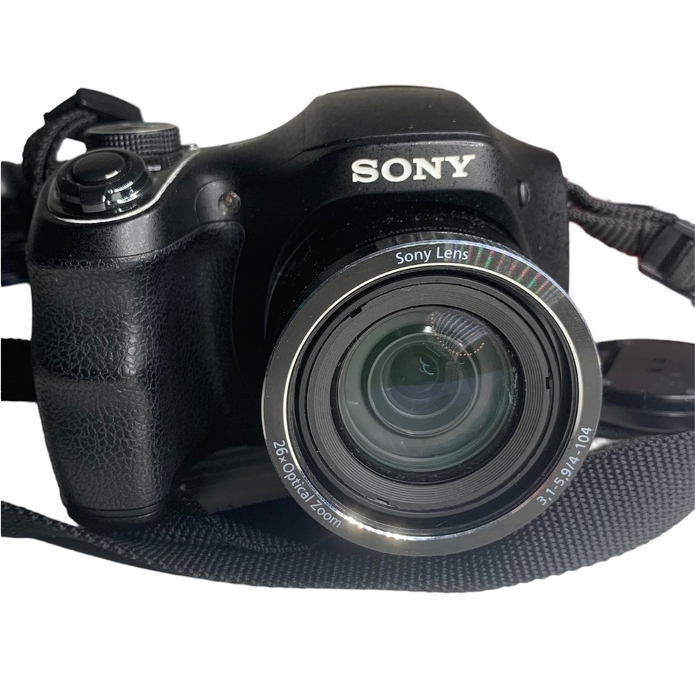 Black Sony cyber shot digital camera